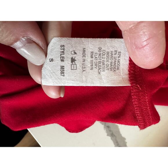 Comfy USA Women’s Tunic-Length Blouse Zipper Red Size Small - Picture 5 of 9